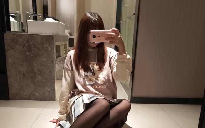 颜球球cos秘书写真+视频