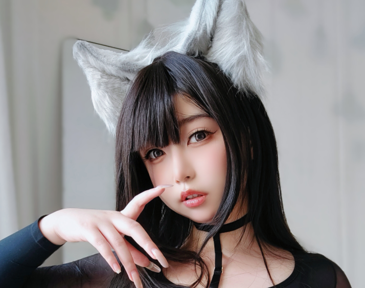 女主k cos纯白上衣+保健医师+性感的黑猫写真