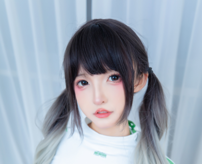 神楽坂真冬cos赛车女郎+花前月醉写真+视频