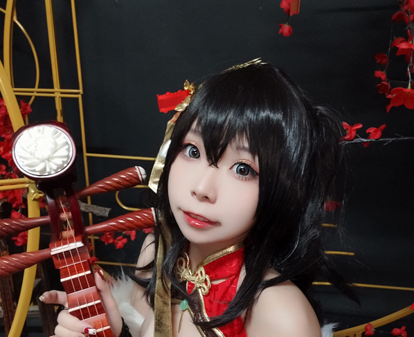 颜球球cos黑旗袍+吉他妹妹2.0+大凤红旗袍写真合集
