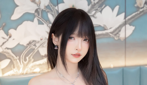 神楽坂真冬cos金粉丽人写真+视频