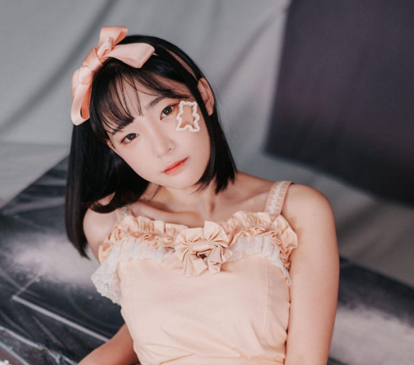 姜仁卿cos厨娘写真