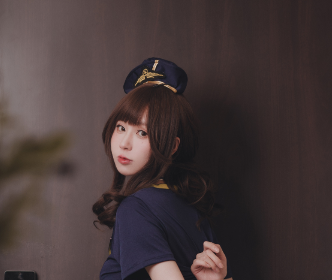 西园寺南歌cos白色内衣+空姐写真+视频