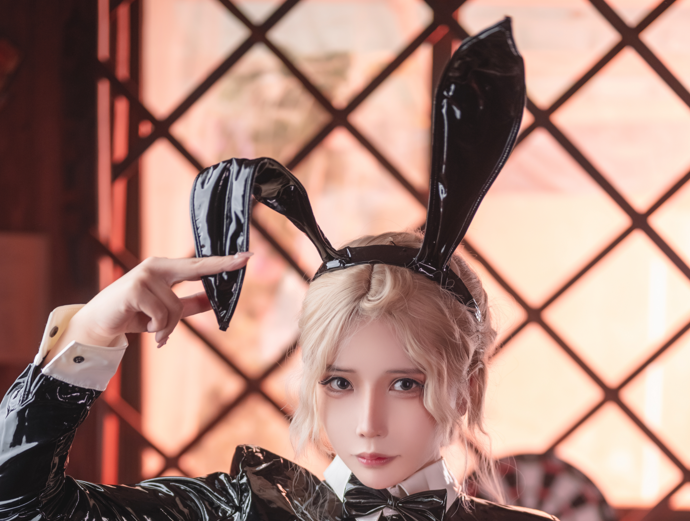 抱走莫子A cosOL太太+狂野逆兔+喜多川泳装写真+视频