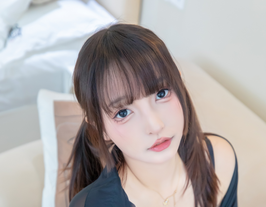 神楽坂真冬cos斩男毛衣+色香味美写真+视频