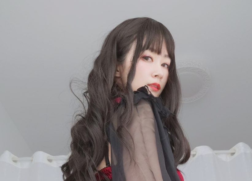 白银81 cos游泳课+红丝绒旗袍+皮衣修女写真+视频