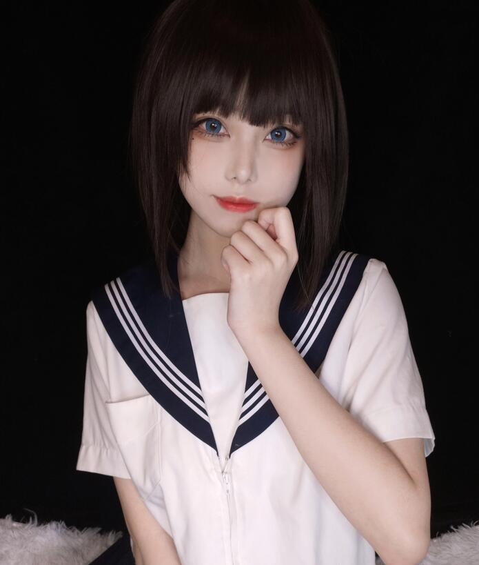 蜜汁猫裘cos坏学妹jk写真+视频