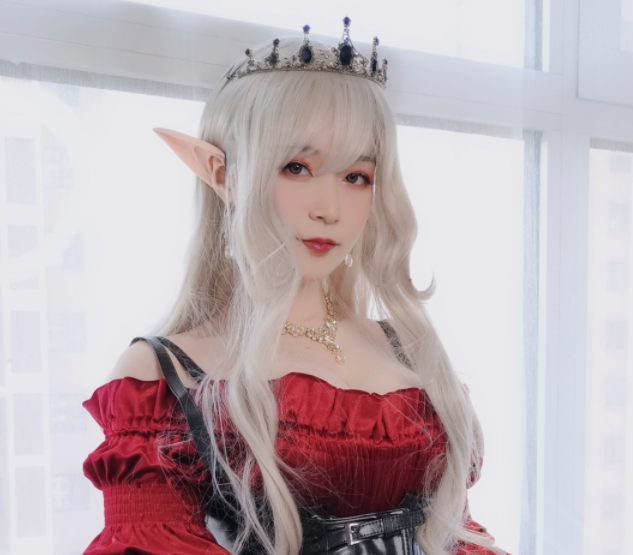 白银81 cos纯白圣女+皇家吸血鬼+长发小护士 写真+视频