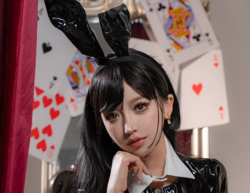 过期米线线喵cos流浪的小猫+夫人+兔女郎写真